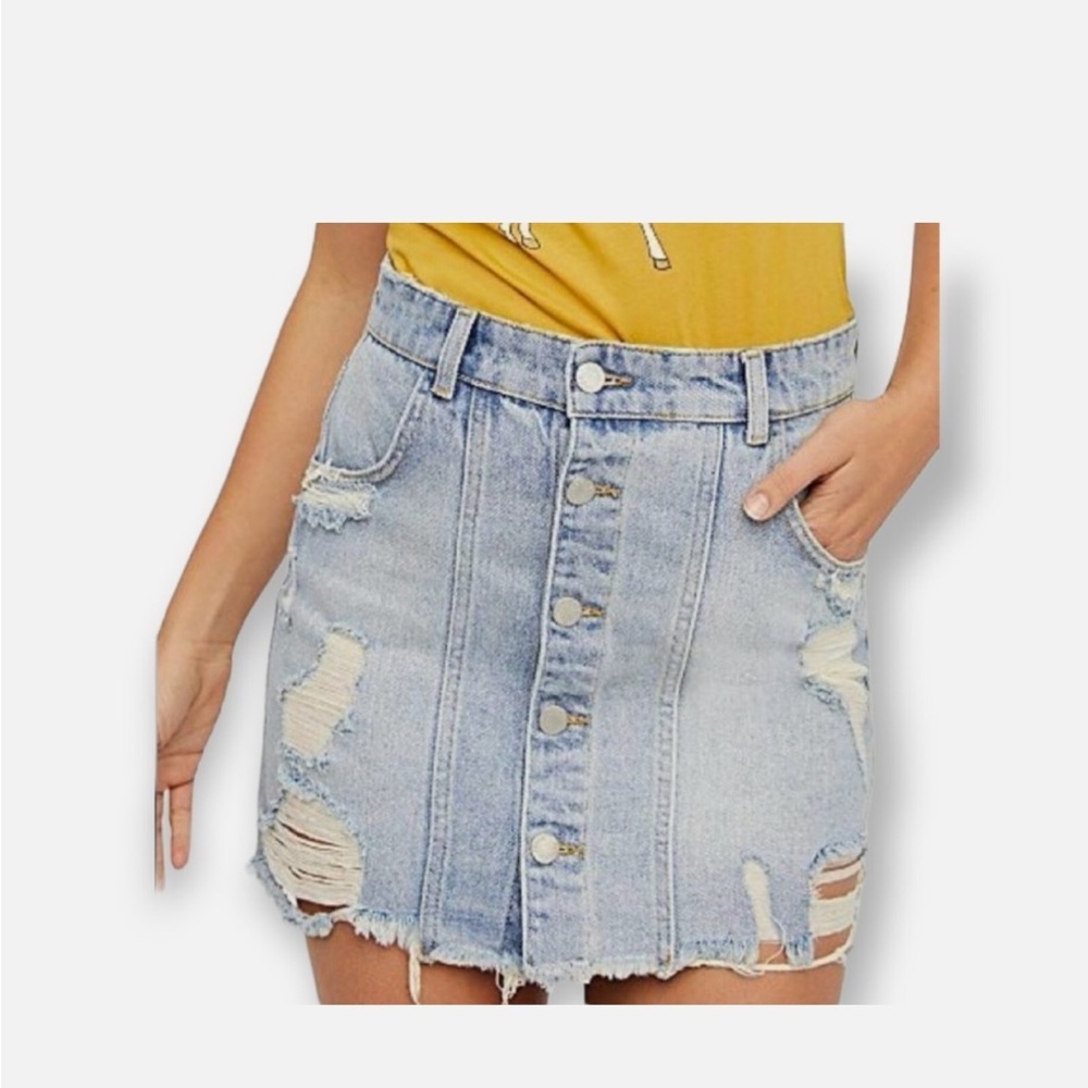 Free People Distressed Button-Front Denim Mini Skirt - Size 6